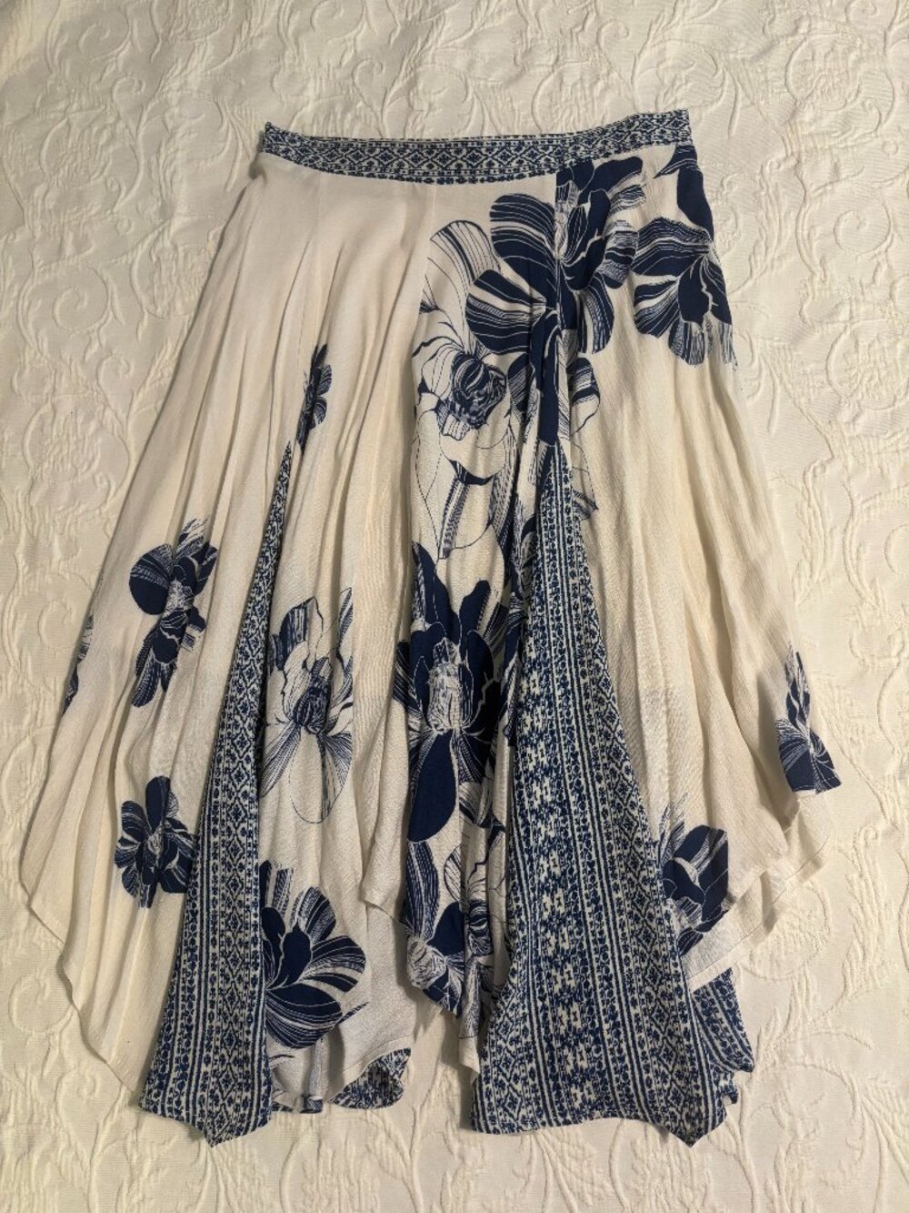 Francescas White and Blue Skirt - Size Small